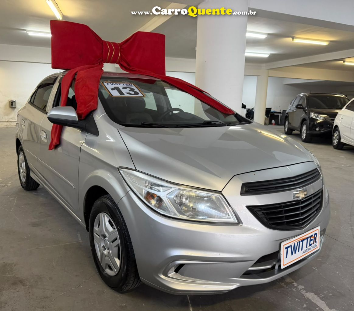 CHEVROLET   ONIX HATCH LS 1.0 8V FLEXPOWER 5P MEC.   PRATA 2012 1.0 FLEX - Loja