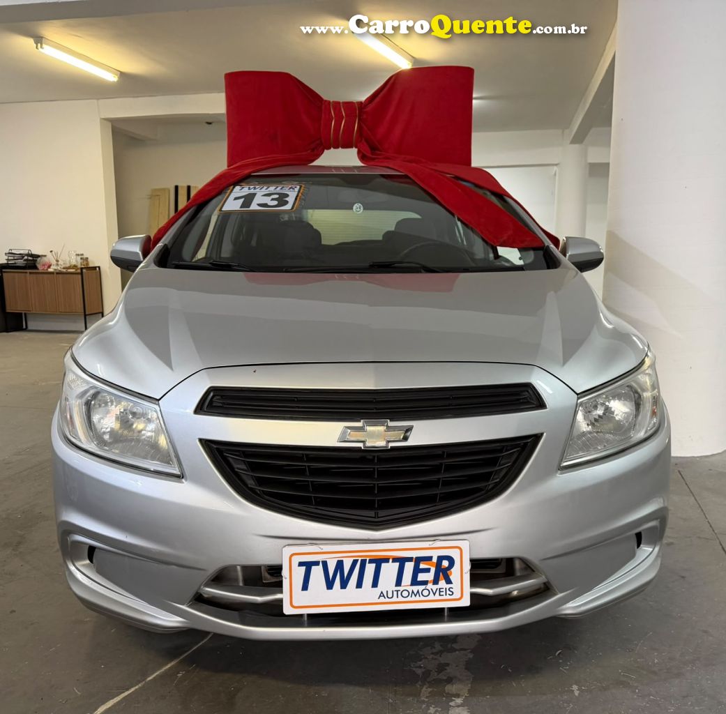 CHEVROLET   ONIX HATCH LS 1.0 8V FLEXPOWER 5P MEC.   PRATA 2012 1.0 FLEX - Loja