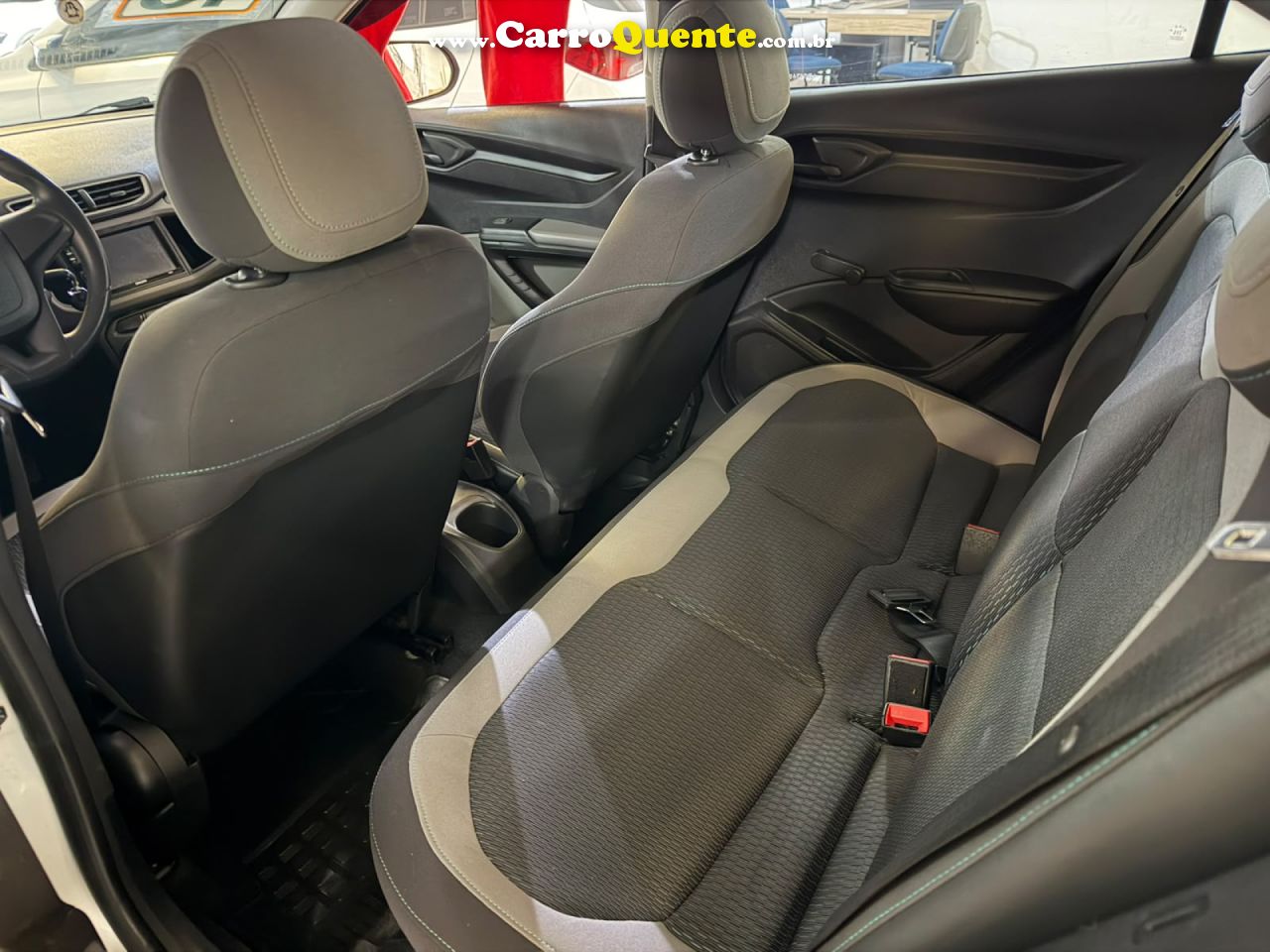 CHEVROLET   ONIX HATCH LS 1.0 8V FLEXPOWER 5P MEC.   PRATA 2012 1.0 FLEX - Loja