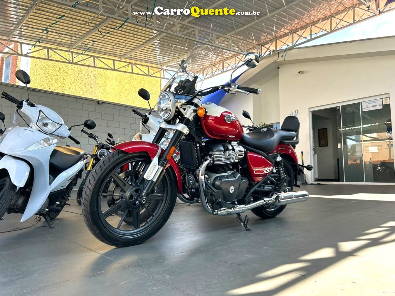 ROYAL ENFIELD - SUPER METEOR 650 2025 Gasolina Manual - Loja