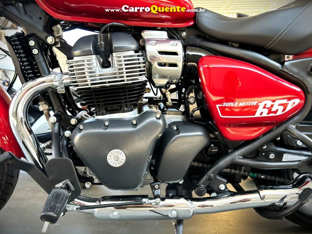 ROYAL ENFIELD - SUPER METEOR 650 2025 Gasolina Manual - Loja