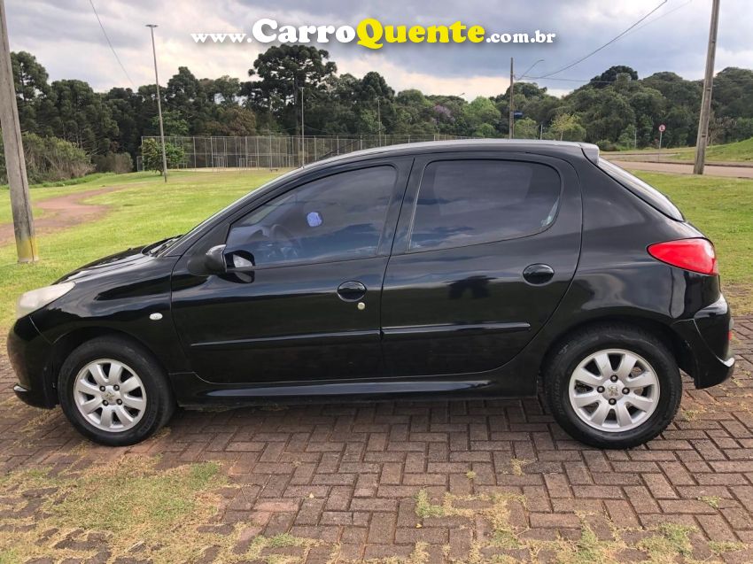 Peugeot 207 1.4 XR 8V FLEX 4P MANUAL - Loja