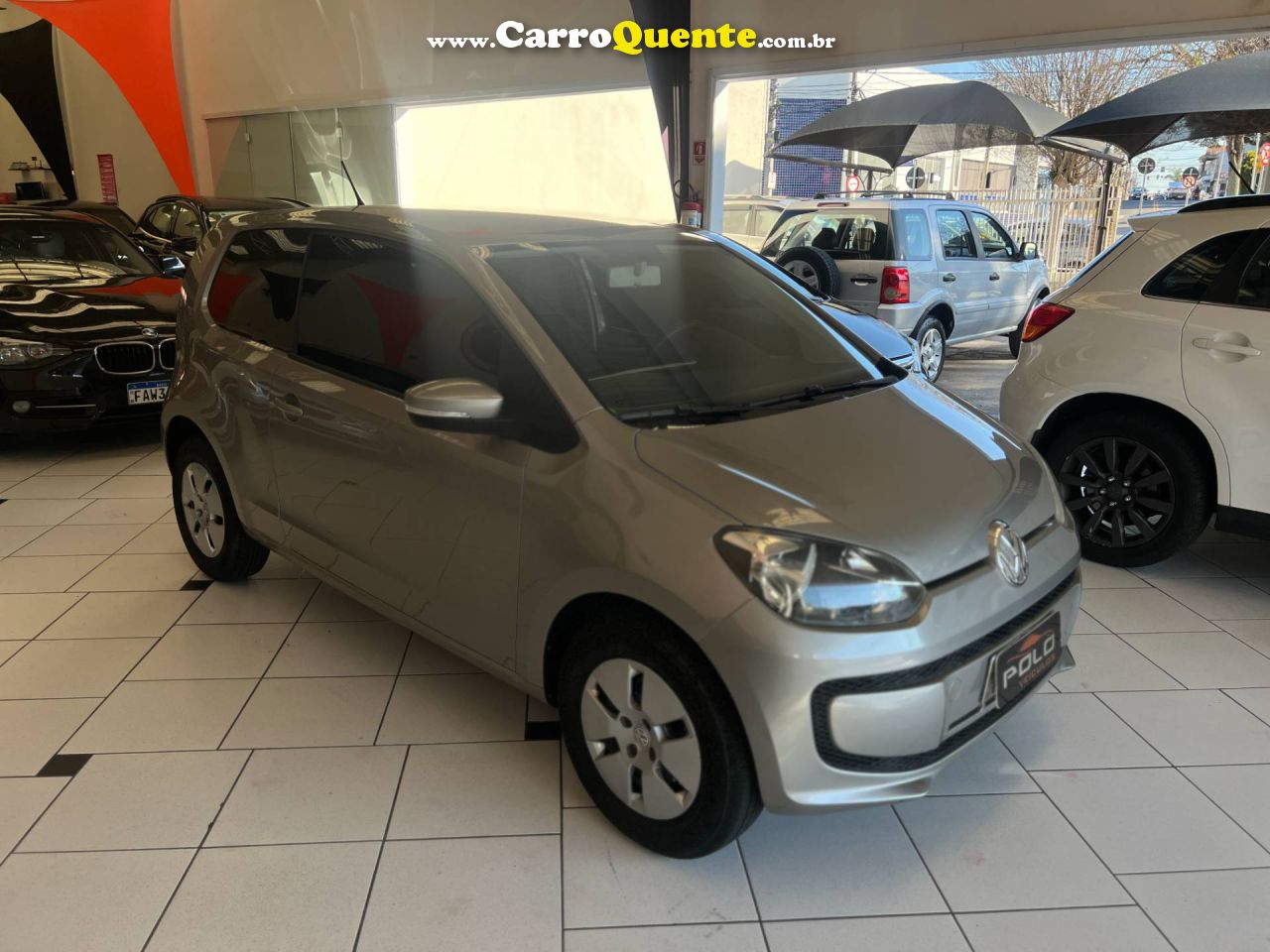 VOLKSWAGEN UP 1.0 MPI MOVE UP 12V 2015 - Loja