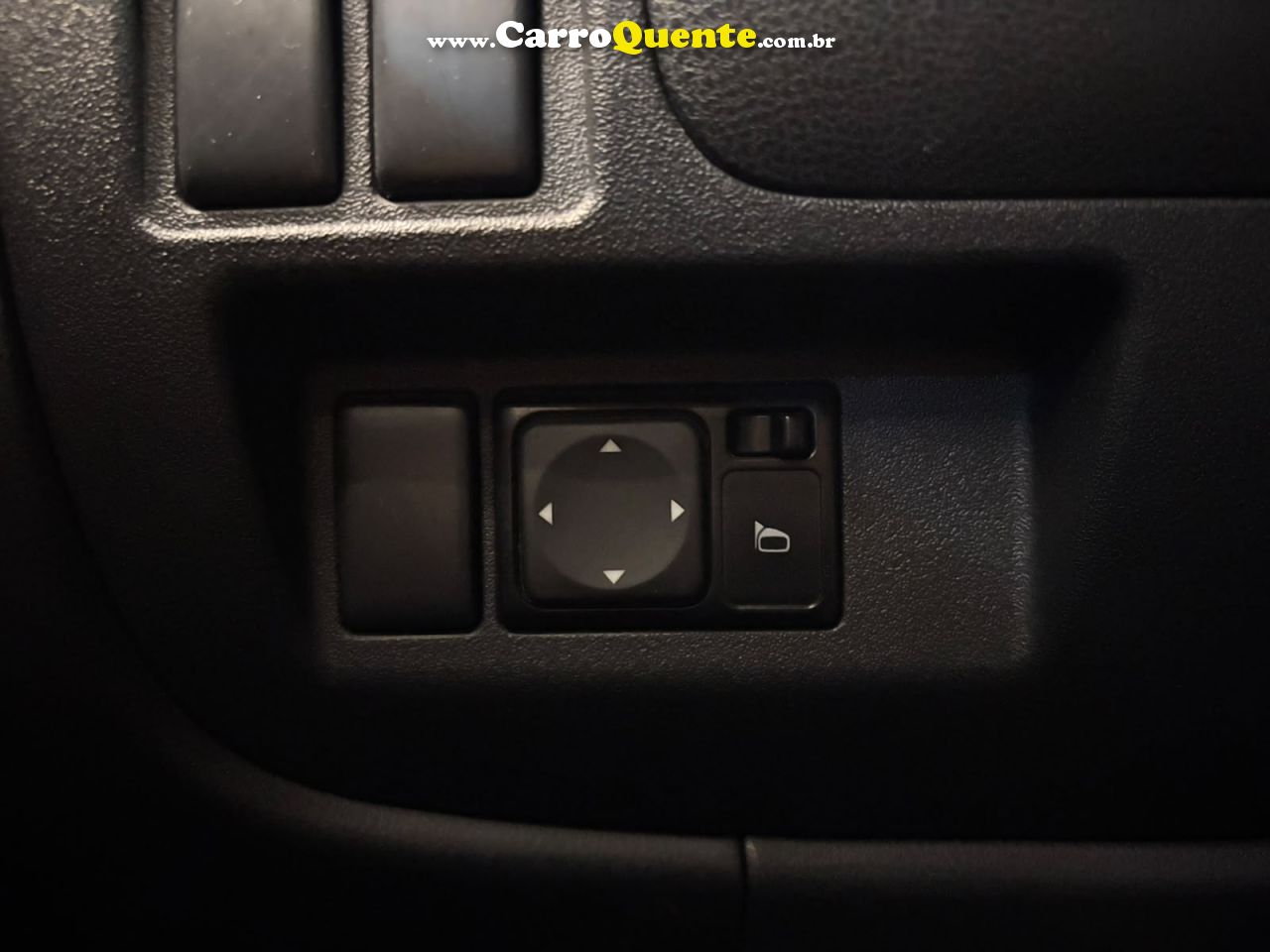 NISSAN VERSA 1.6 16V SL 2020 - Loja