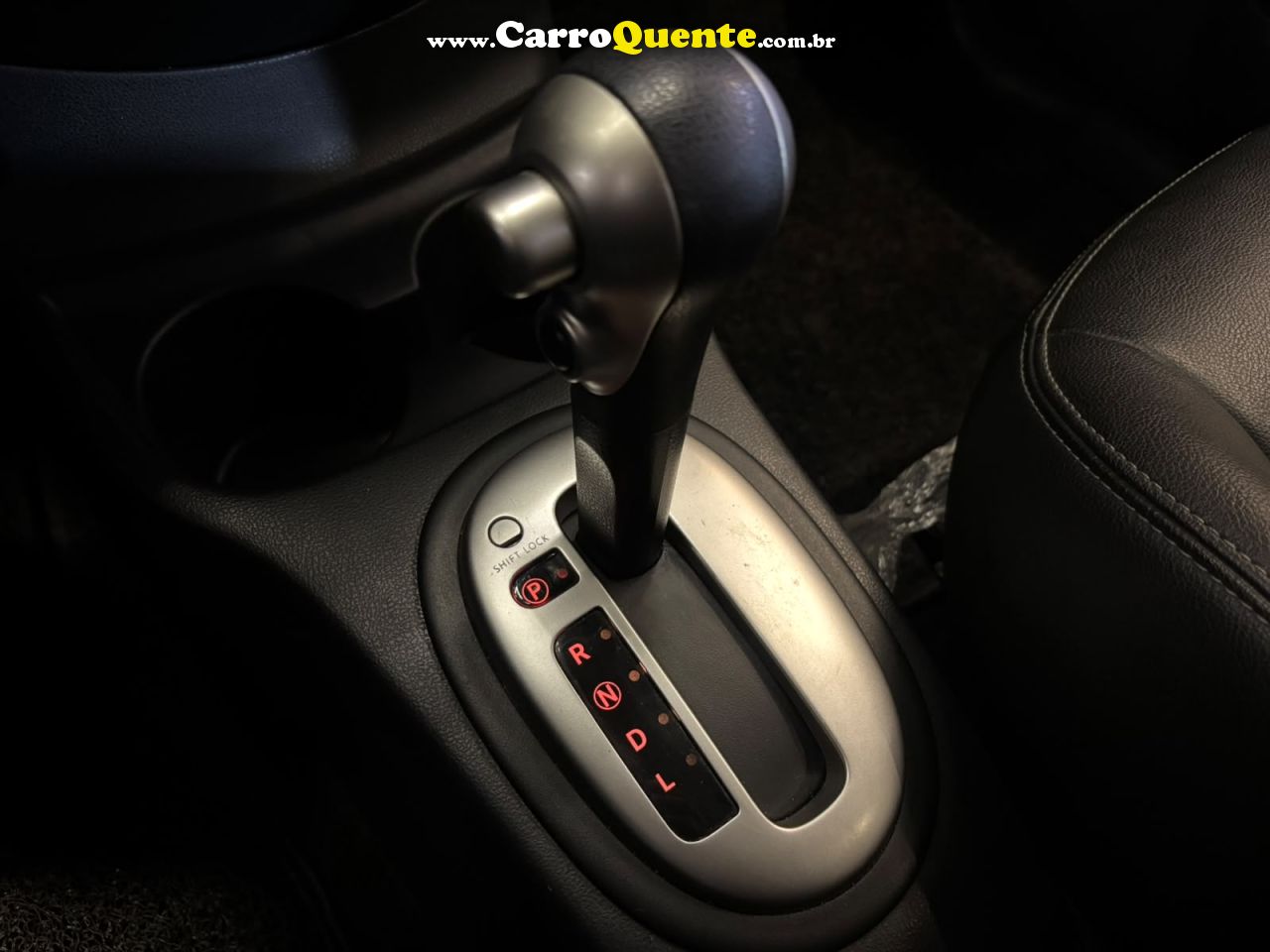 NISSAN VERSA 1.6 16V SL 2020 - Loja