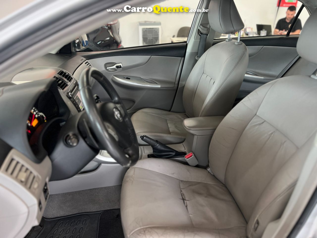 TOYOTA COROLLA 2.0 XEI 2014 - Loja