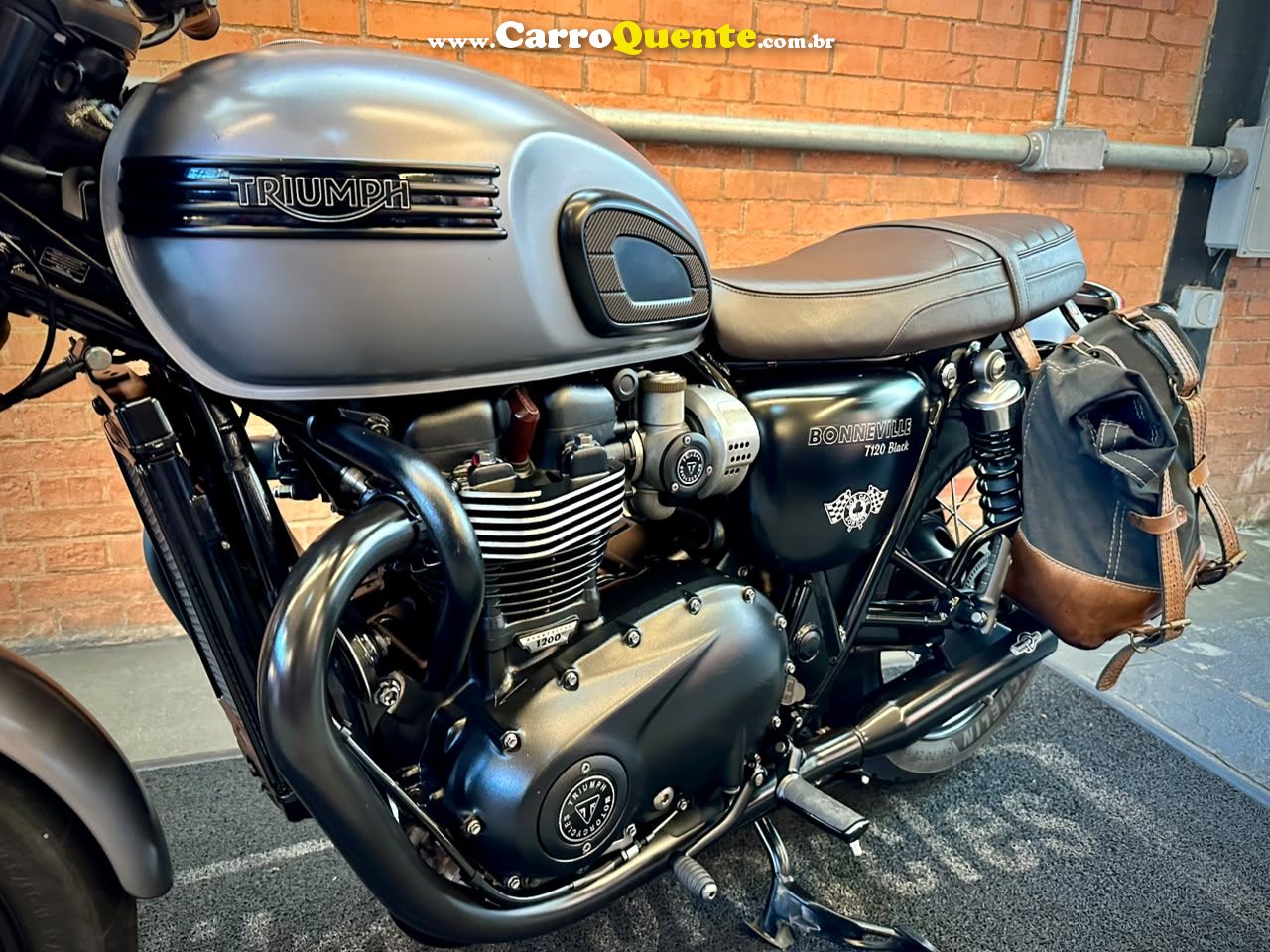 TRIUMPH BONNEVILLE T120 BLACK 1200 2018 - Loja