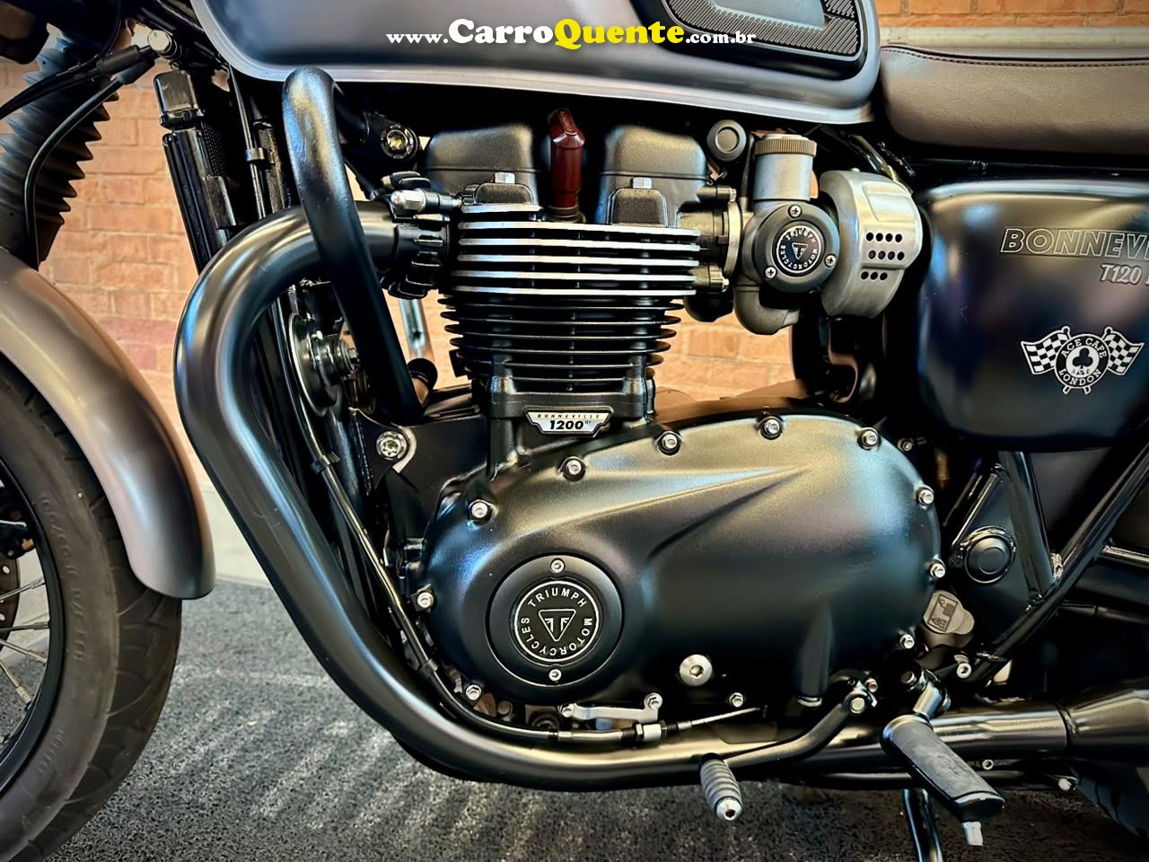 TRIUMPH BONNEVILLE T120 BLACK 1200 2018 - Loja