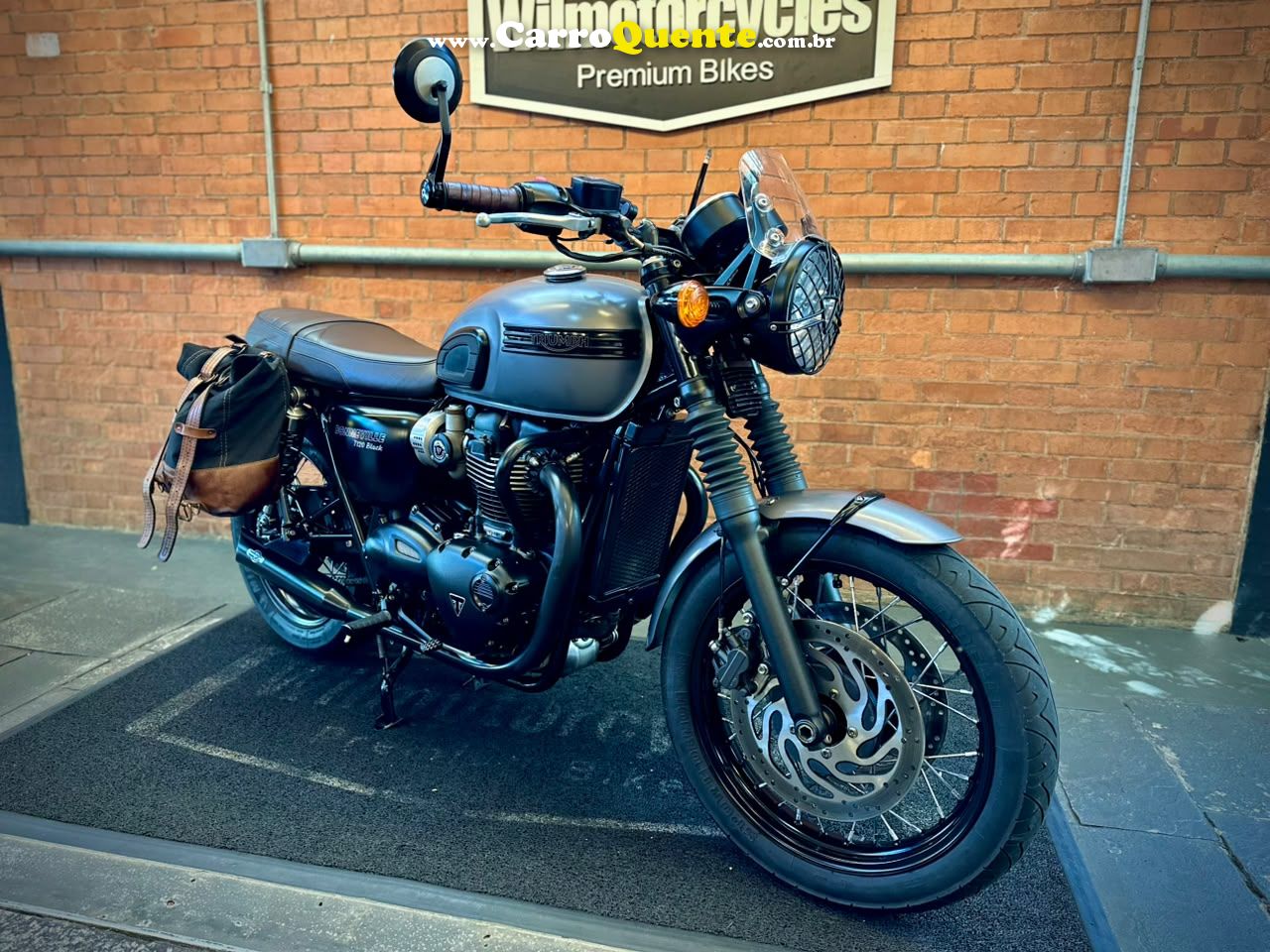 TRIUMPH BONNEVILLE T120 BLACK 1200 2018 - Loja