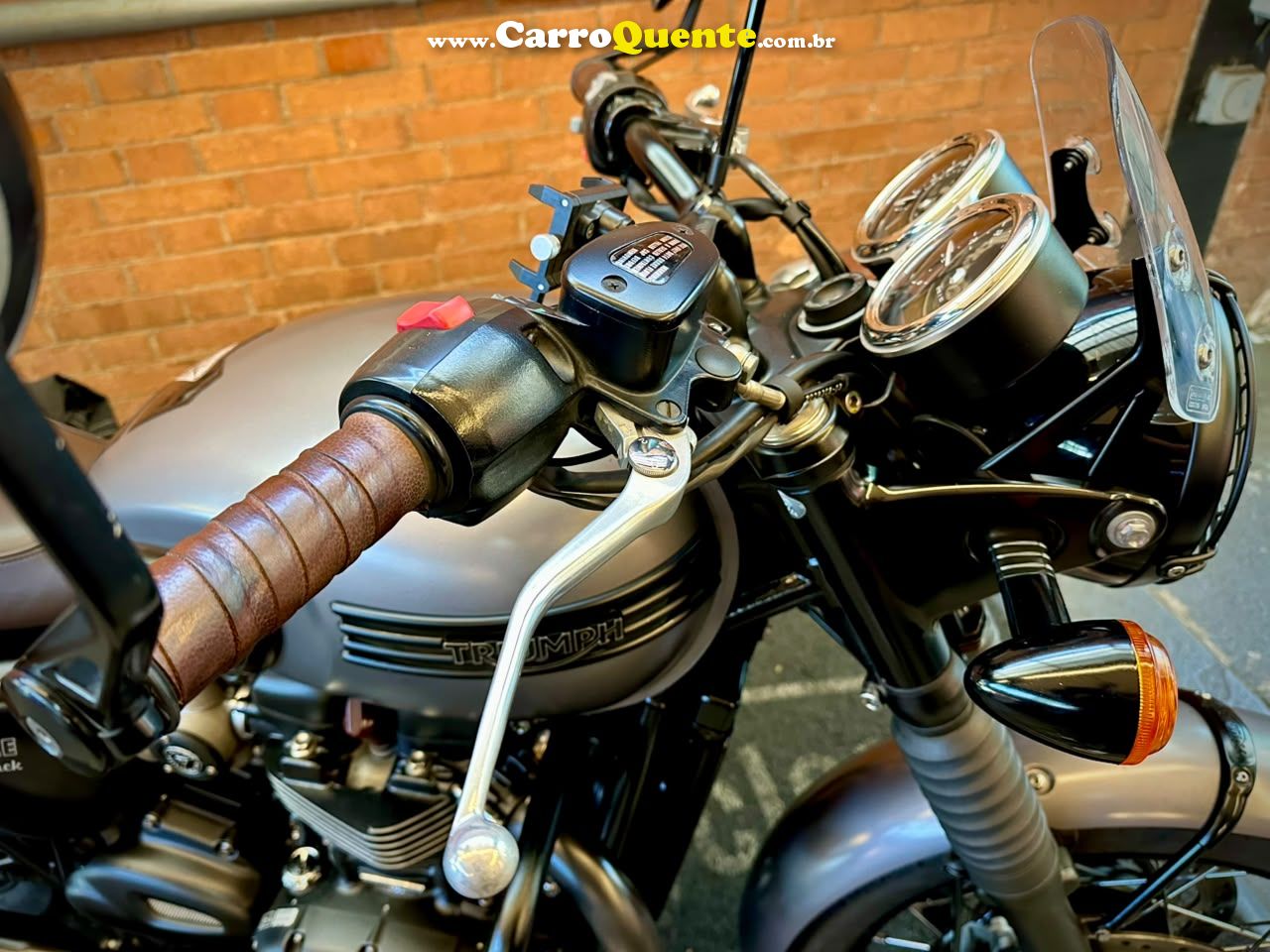 TRIUMPH BONNEVILLE T120 BLACK 1200 2018 - Loja