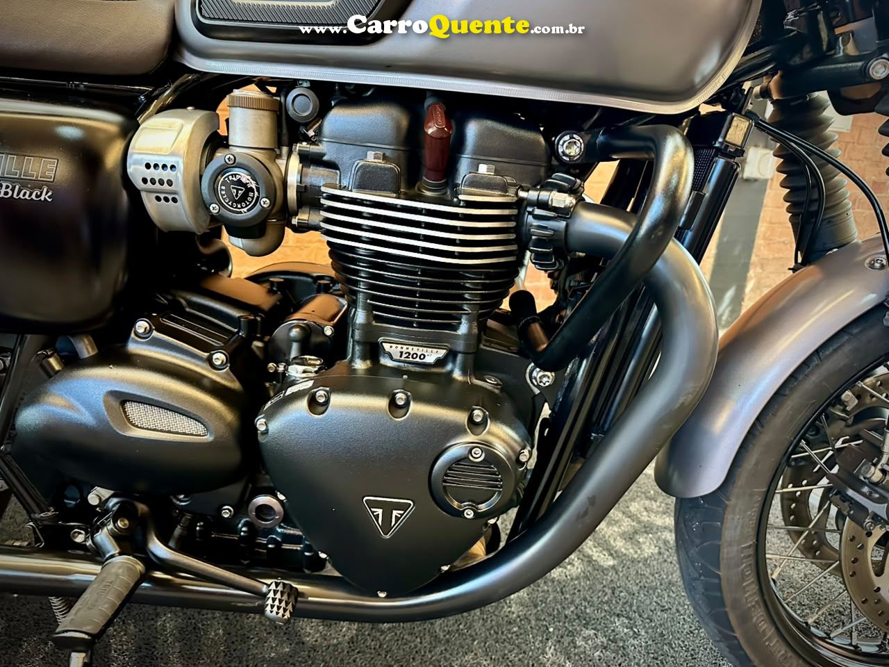 TRIUMPH BONNEVILLE T120 BLACK 1200 2018 - Loja