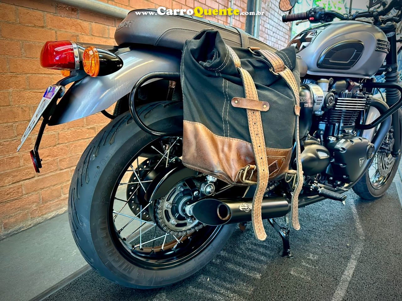TRIUMPH BONNEVILLE T120 BLACK 1200 2018 - Loja