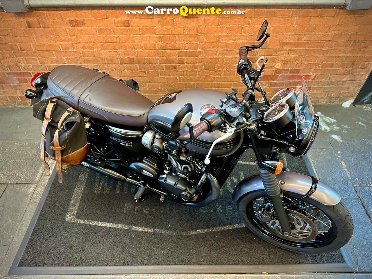TRIUMPH BONNEVILLE T120 BLACK 1200 2018 - Loja