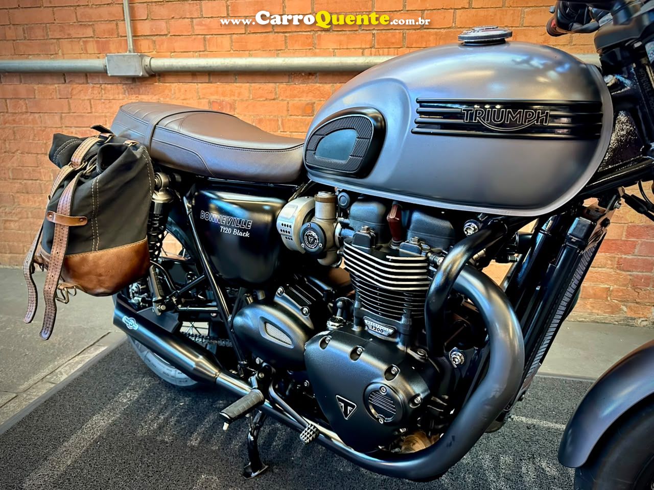 TRIUMPH BONNEVILLE T120 BLACK 1200 2018 - Loja