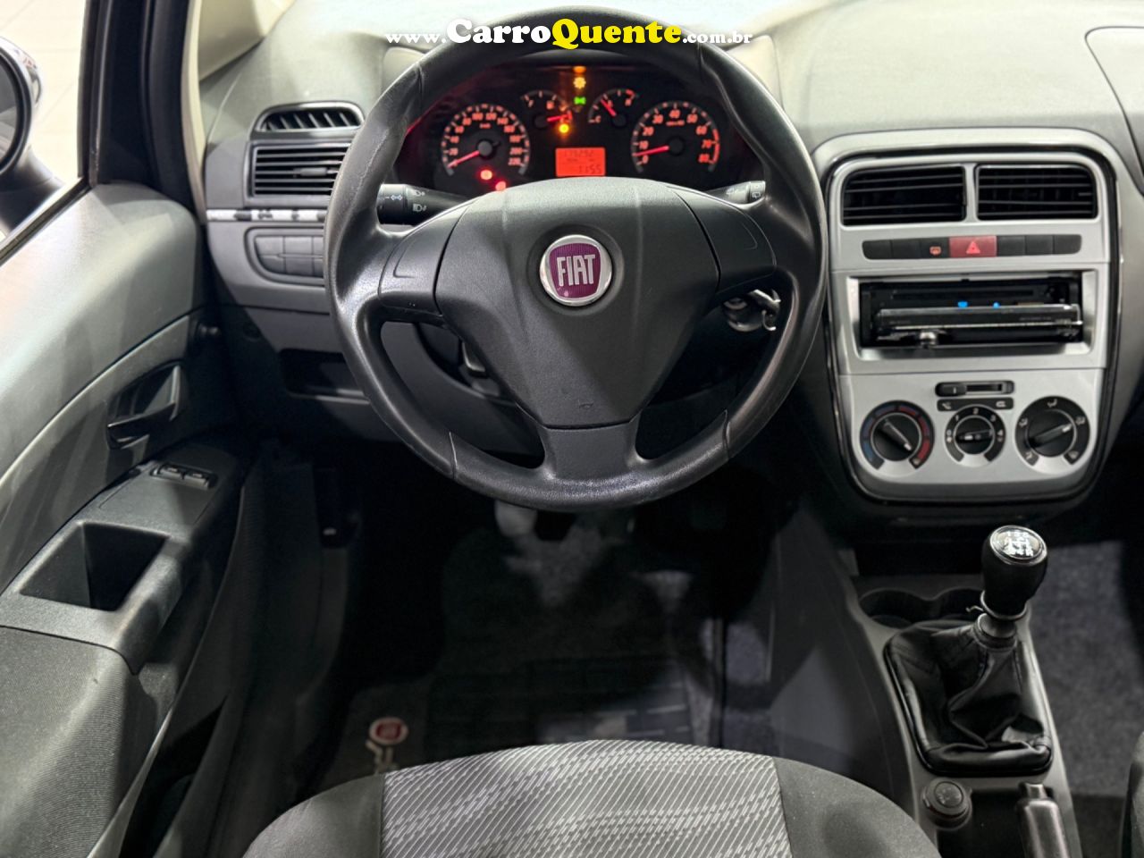 FIAT PUNTO 1.4 8V 2010 - Loja