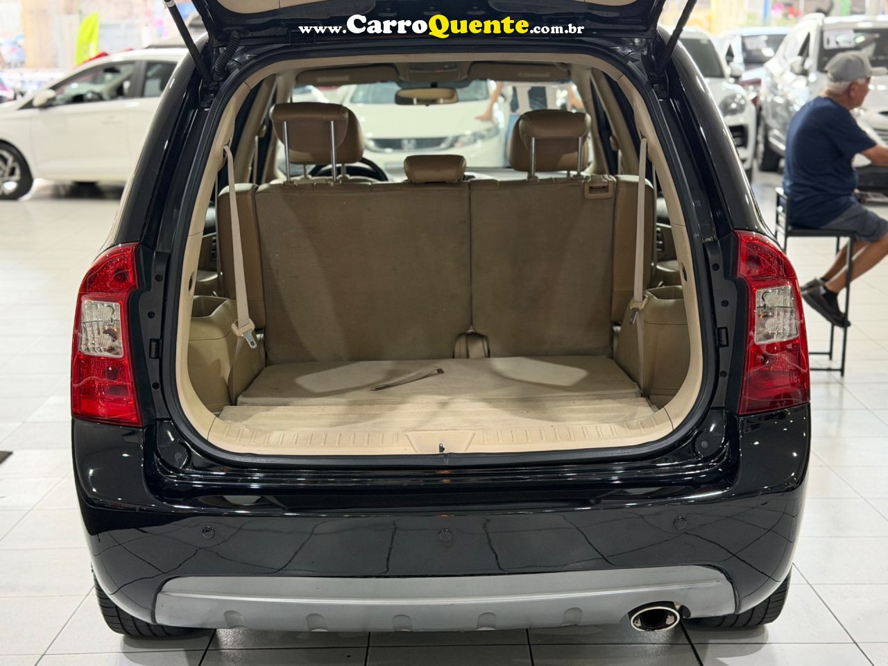 KIA CARENS 2.0 EX 16V 2011 - Loja