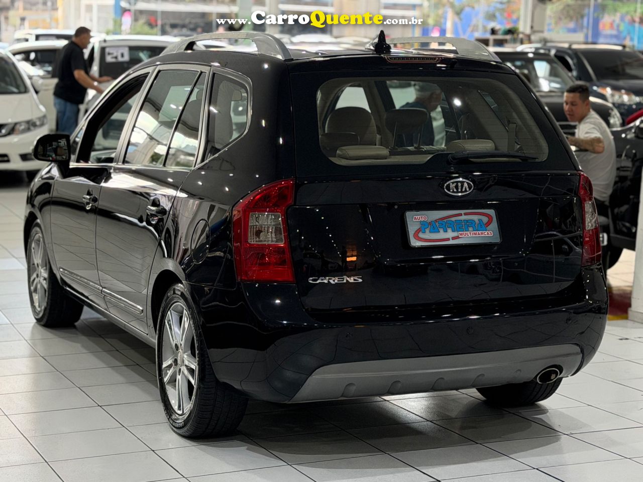 KIA CARENS 2.0 EX 16V 2011 - Loja