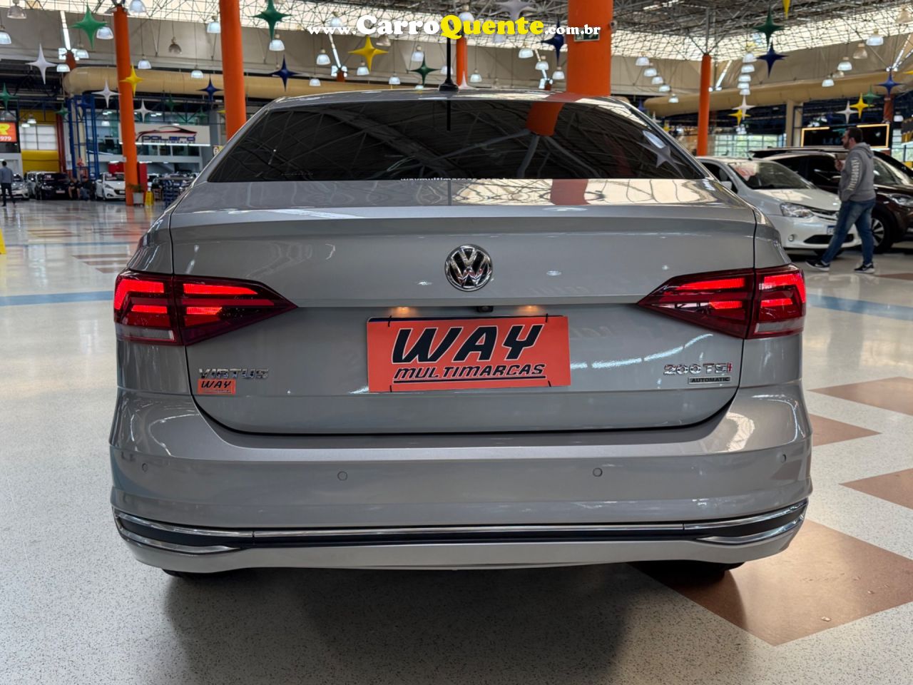 VOLKSWAGEN VIRTUS 1.0 200 TSI HIGHLINE 2019 - Loja