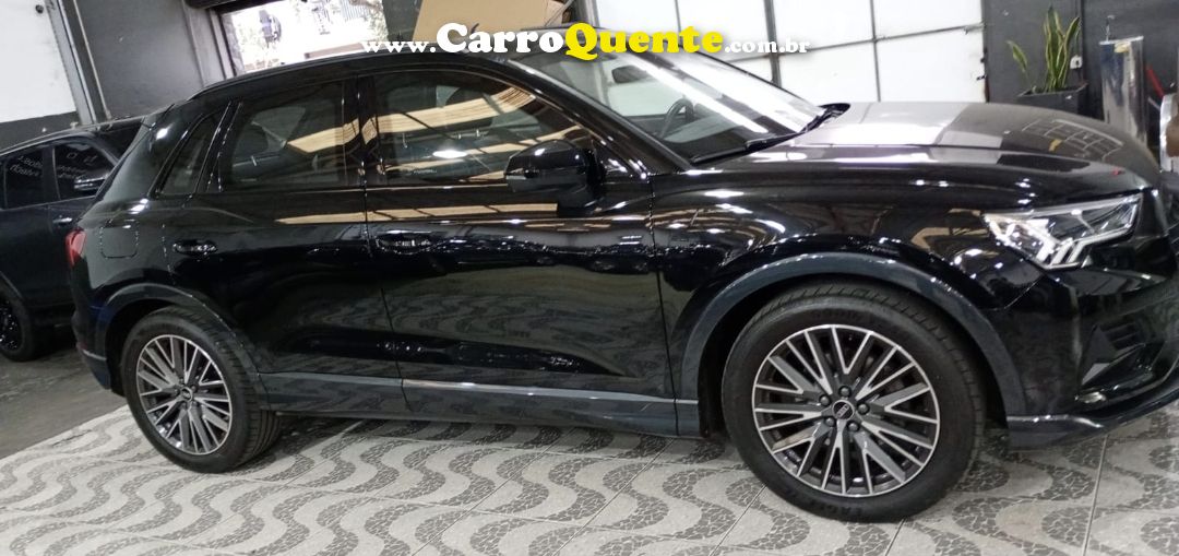 AUDI Q3 1.4 35 TFSI BLACK 2022 - Loja