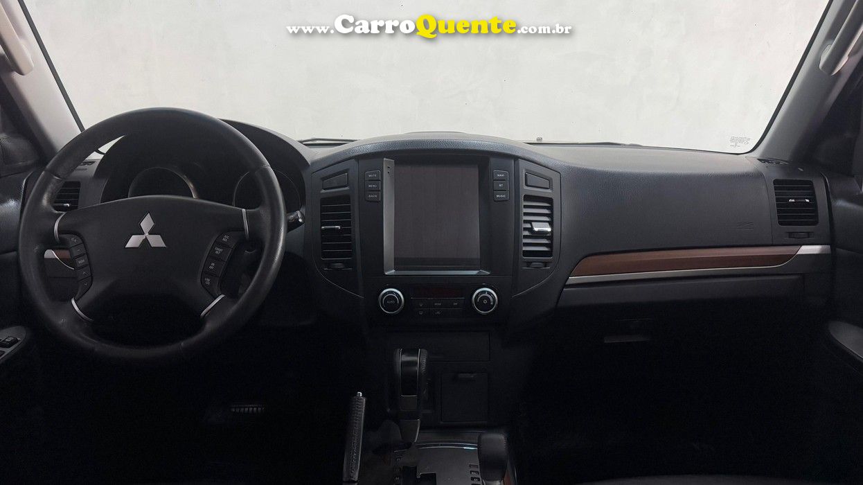MITSUBISHI PAJERO FULL 3.8 HPE 4X4 V6 24V 2008 - Loja