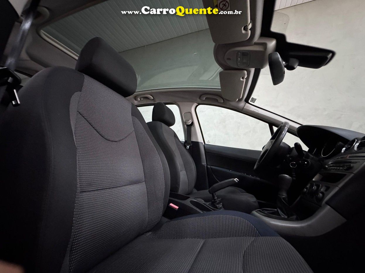 PEUGEOT 308 1.6 ACTIVE 16V 2015 - Loja