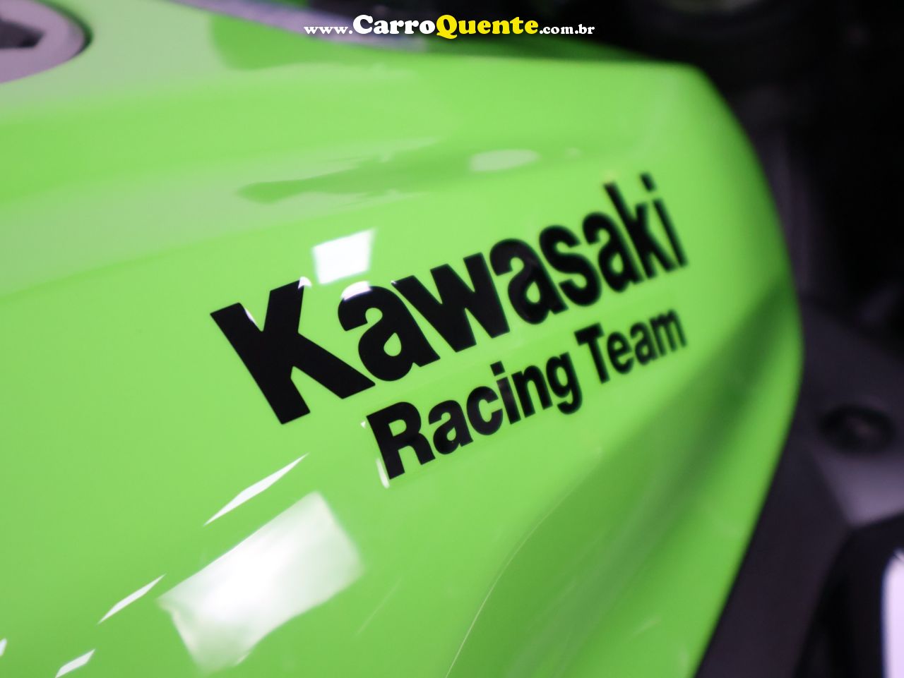 KAWASAKI NINJA ZX-4R 2026 - Loja