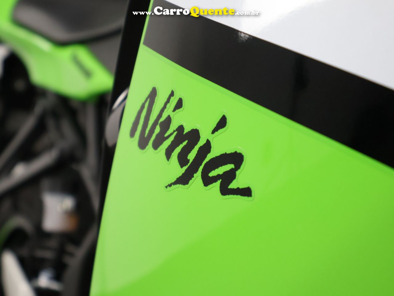 KAWASAKI NINJA ZX-4R 2026 - Loja