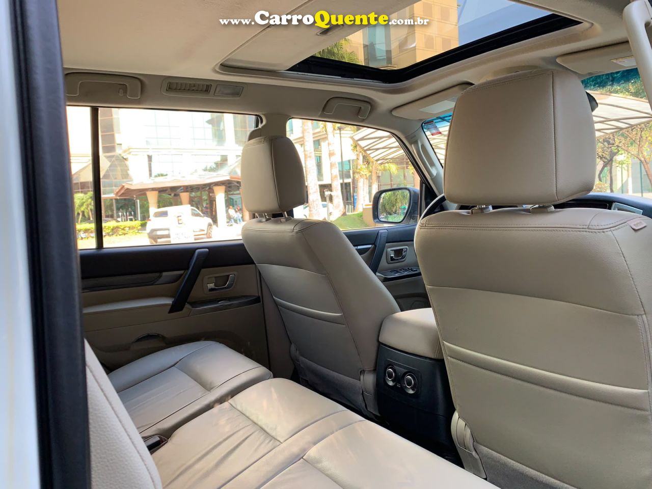 MITSUBISHI   3.5 HPE 4X4 7 LUGARES V6 24V FLEX 4P AUTOMÁTICO   BRANCO 2018 3.8 GASOLINA - Loja