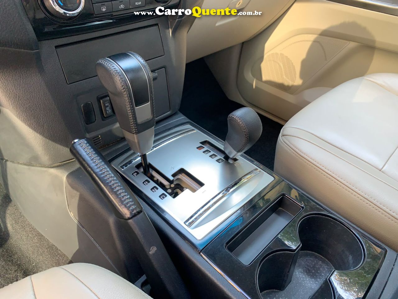 MITSUBISHI   3.5 HPE 4X4 7 LUGARES V6 24V FLEX 4P AUTOMÁTICO   BRANCO 2018 3.8 GASOLINA - Loja