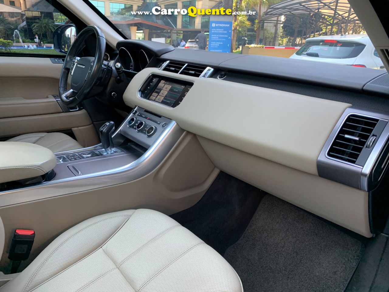 LAND ROVER   3.0 HSE 4X4 V6 24V TURBO DIESEL 4P AUTOMÁTICO   PRETO 2015 3.0 DIESEL - Loja