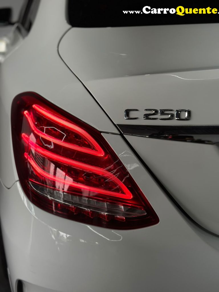 MERCEDES-BENZ   C-250 SPORT 2.0 16V 211CV AUT.   BRANCO 2016 2.0 GASOLINA - Loja