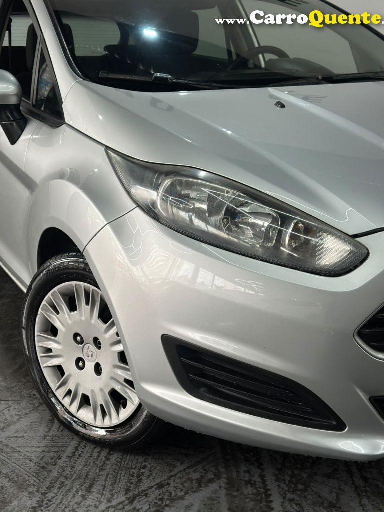 FORD   FIESTA 1.5 16V FLEX MEC. 5P   PRATA 2015 1.5 FLEX - Loja