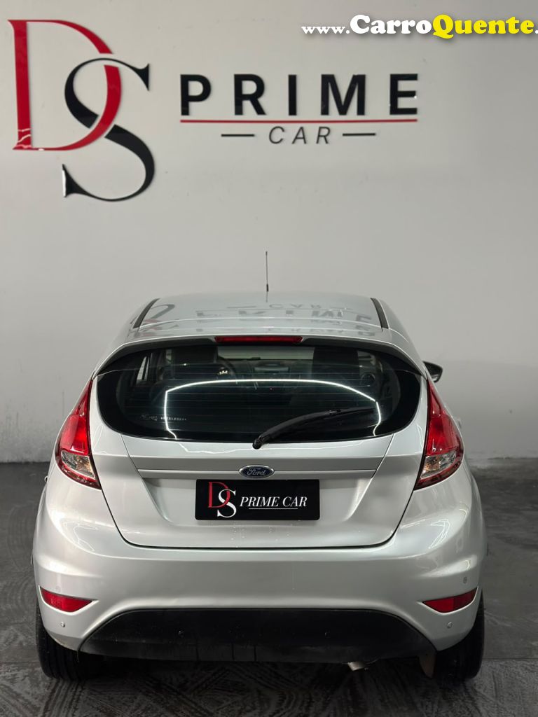 FORD   FIESTA 1.5 16V FLEX MEC. 5P   PRATA 2015 1.5 FLEX - Loja