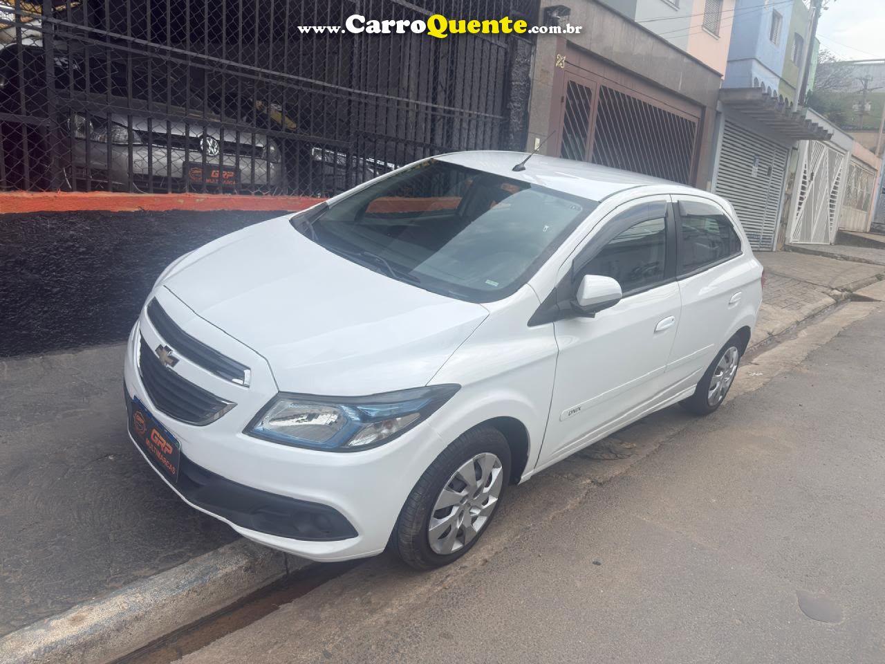 CHEVROLET   ONIX HATCH LT 1.4 8V FLEXPOWER 5P MEC.   BRANCO 2016 1.4 FLEX - Loja