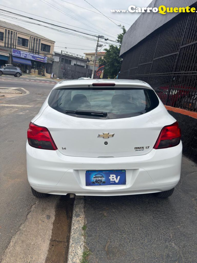 CHEVROLET   ONIX HATCH LT 1.4 8V FLEXPOWER 5P MEC.   BRANCO 2016 1.4 FLEX - Loja