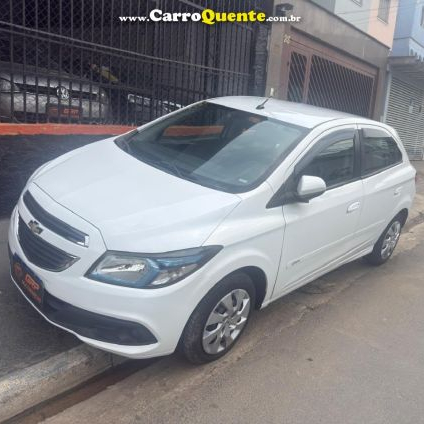 CHEVROLET   ONIX HATCH LT 1.4 8V FLEXPOWER 5P MEC.   BRANCO 2016 1.4 FLEX
