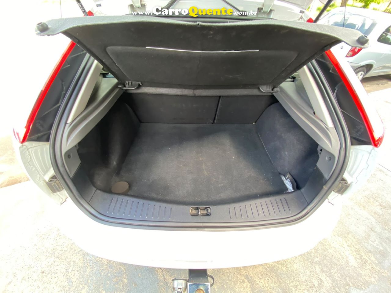 FORD   FOCUS 2.0 16V 2.0 16V FLEX 5P   BRANCO 2012 2.0 FLEX - Loja