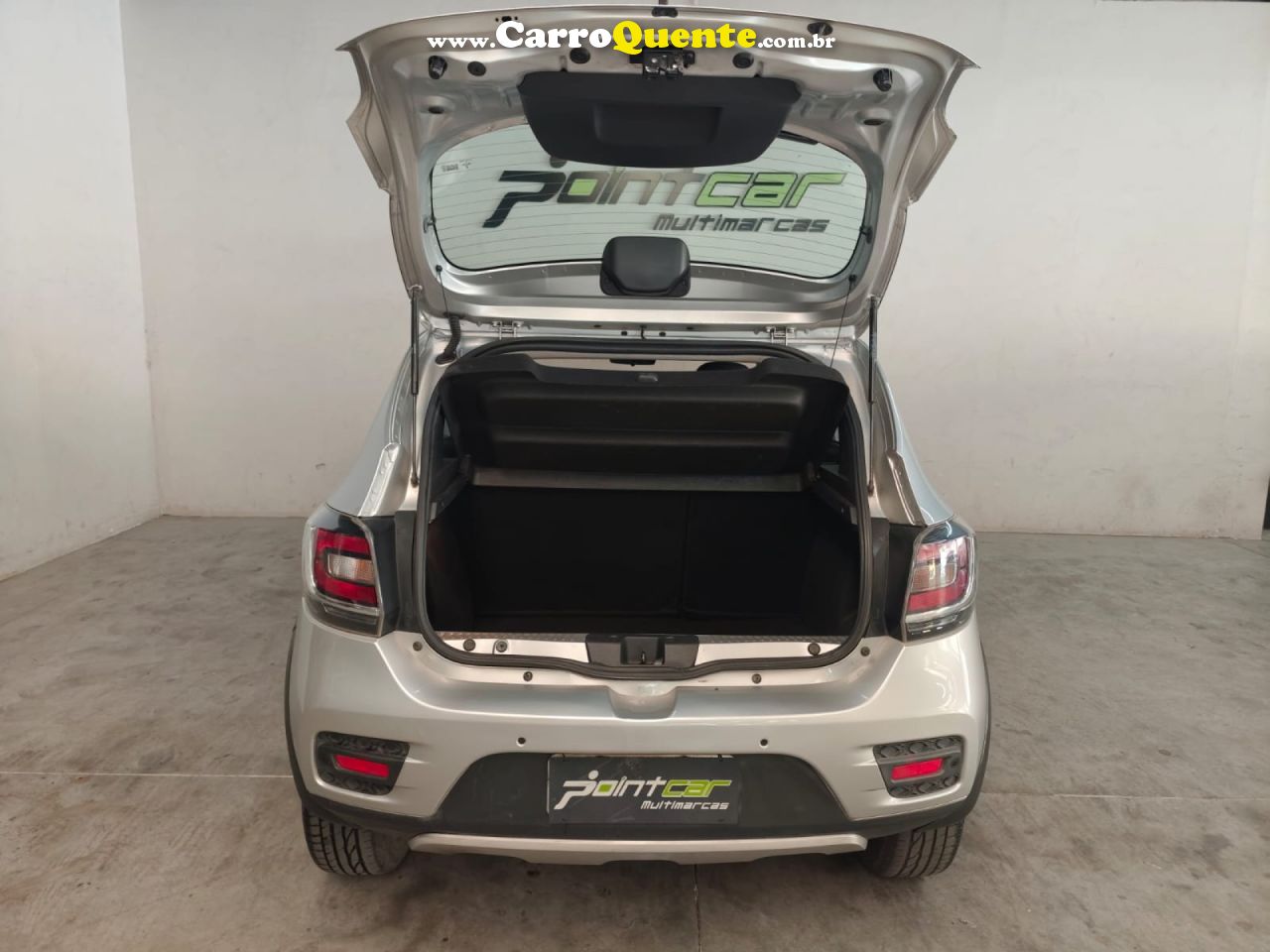 RENAULT   SANDERO STEPWAY HI-POWER 1.6 8V 5P   PRATA 2015 1.6 GASOLINA - Loja
