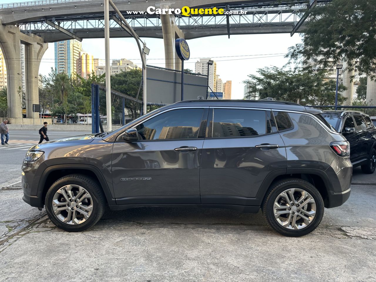 JEEP   COMPASS LONG. T270 1.3 TB 4X2 FLEX AUT.   CINZA 2023 1.3 FLEX - Loja