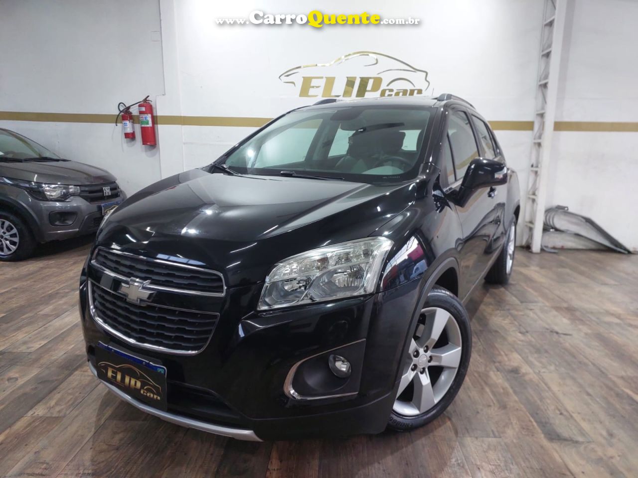 CHEVROLET   TRACKER LTZ 1.8 16V FLEX 4X2 AUT.   PRETO 2014 1.8 FLEX - Loja