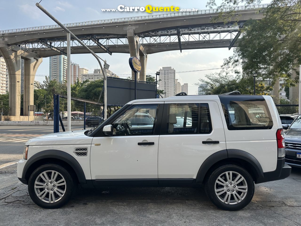 LAND ROVER   DISCOVERY4 S 3.0 4X4 TDV6 DIESEL AUT.   BRANCO 2013 3.0 DIESEL - Loja