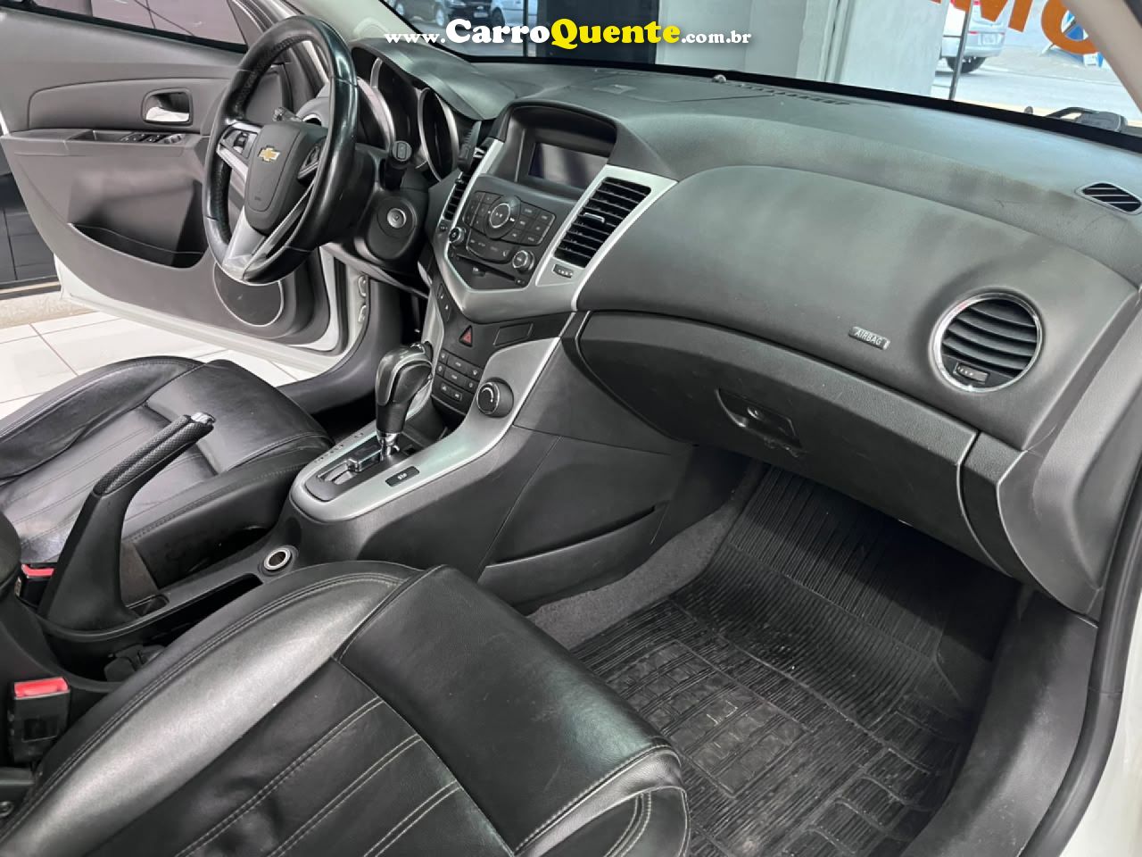 CHEVROLET   CRUZE LT HB   BRANCO 2014 1.8 FLEX - Loja