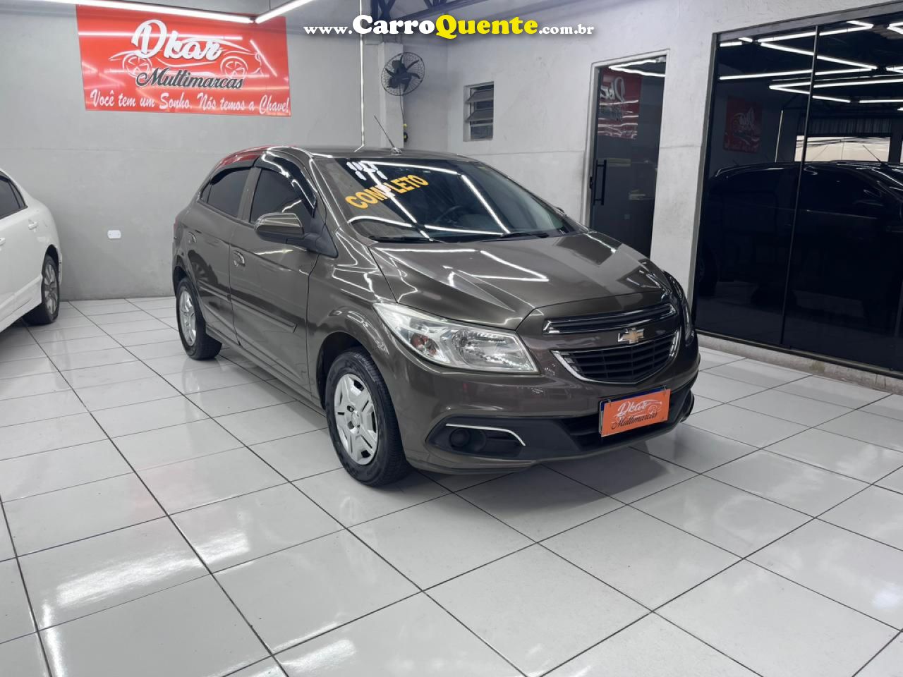 CHEVROLET   ONIX 1.0MT LT   CINZA 2014 1.0 FLEX - Loja