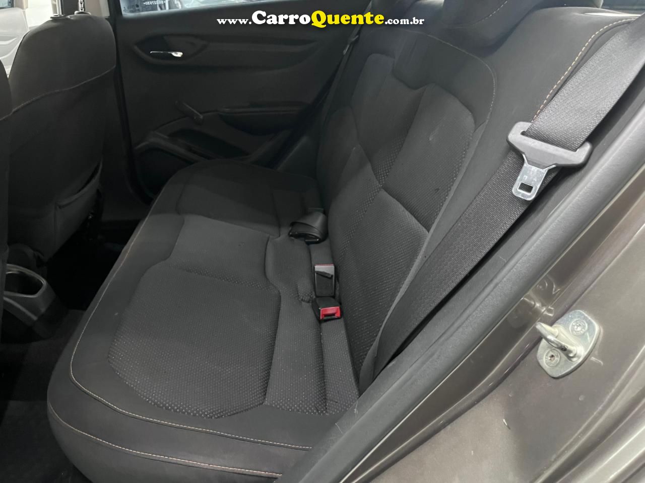 CHEVROLET   ONIX 1.0MT LT   CINZA 2014 1.0 FLEX - Loja