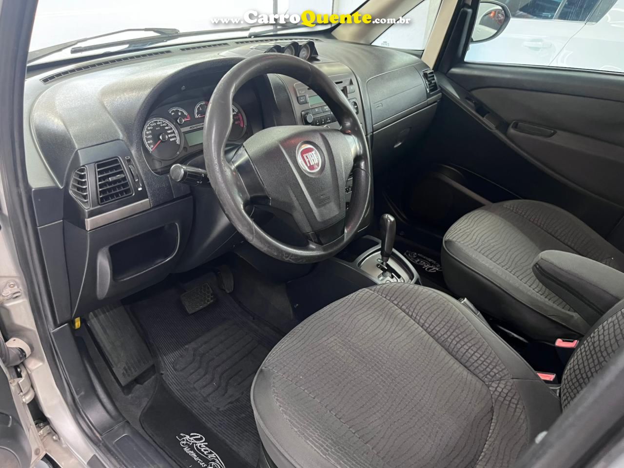 FIAT   IDEA ADVENTURE DUAL    PRATA 2011 1.8 FLEX - Loja