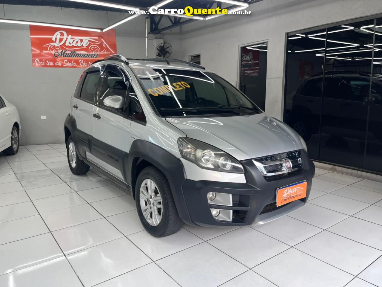 FIAT   IDEA ADVENTURE DUAL    PRATA 2011 1.8 FLEX - Loja