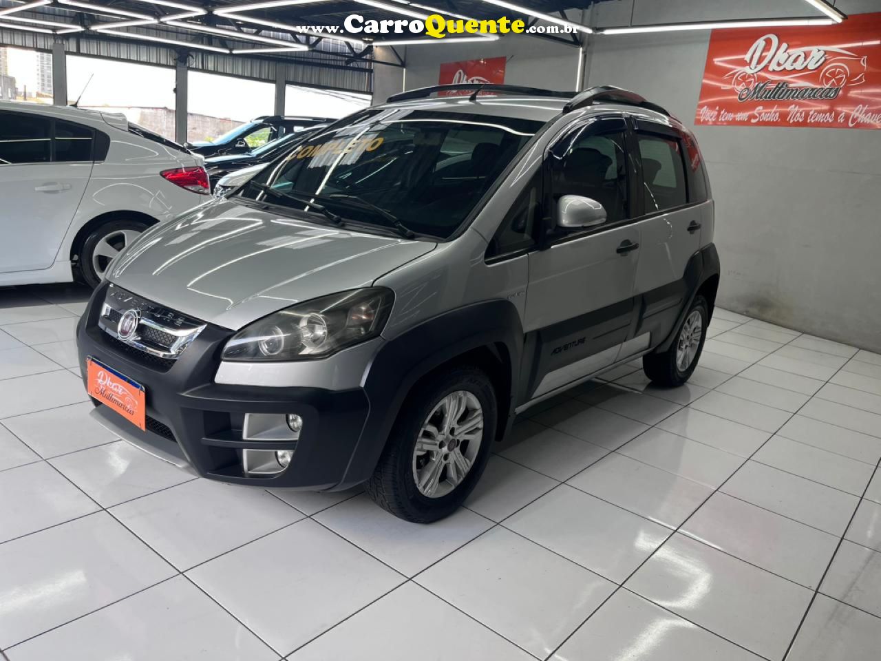 FIAT   IDEA ADVENTURE DUAL    PRATA 2011 1.8 FLEX - Loja