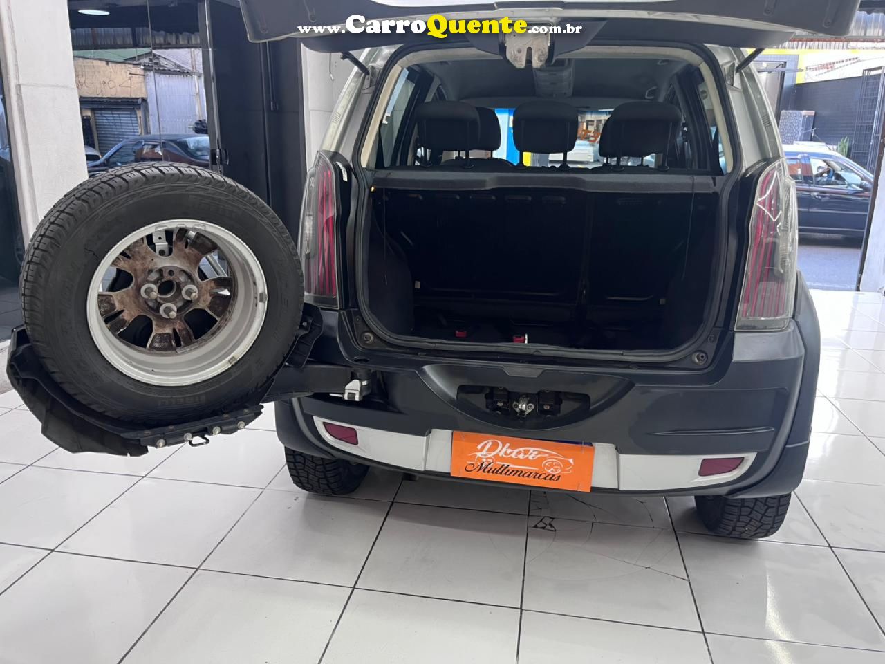FIAT   IDEA ADVENTURE DUAL    PRATA 2011 1.8 FLEX - Loja