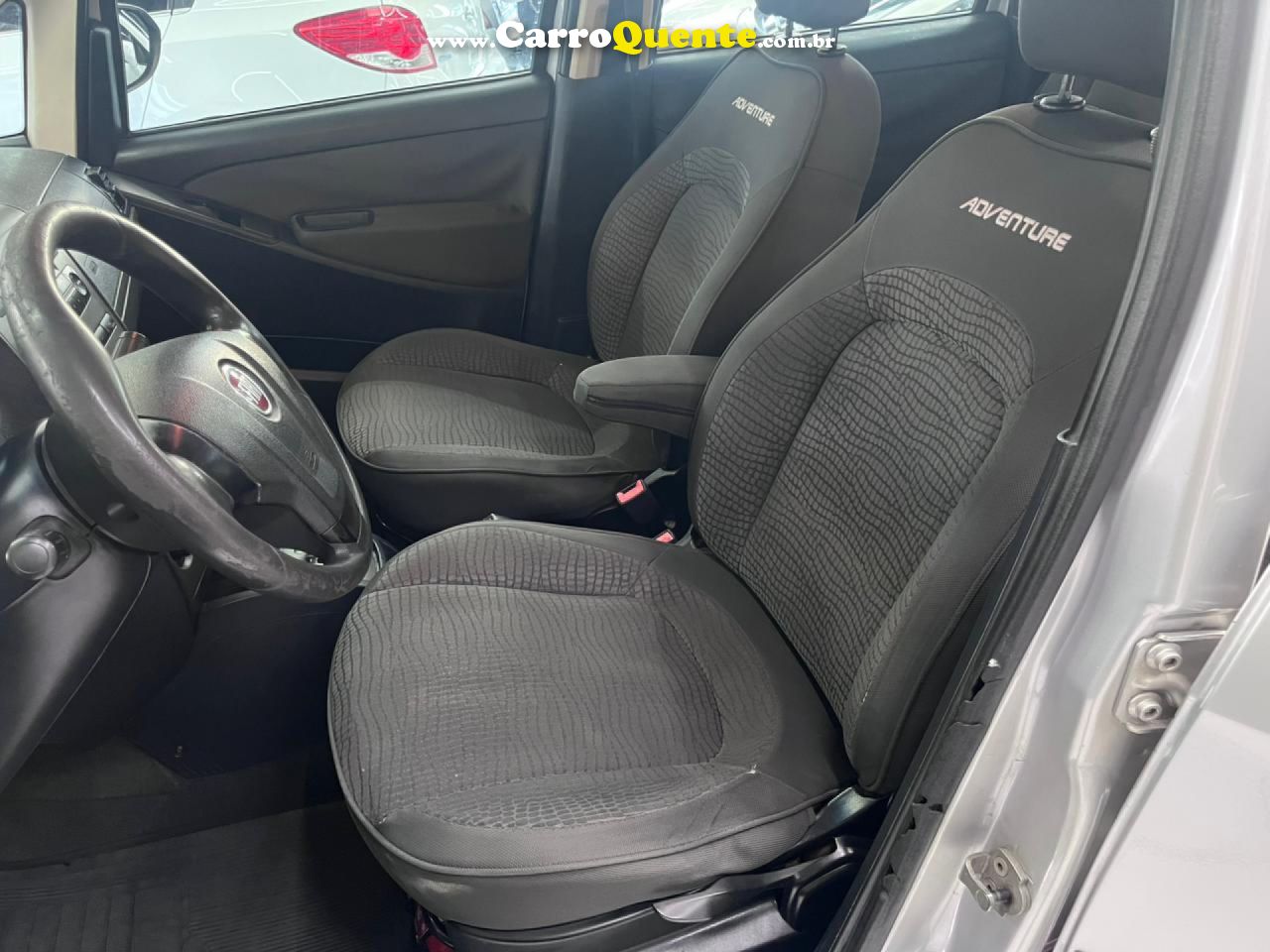 FIAT   IDEA ADVENTURE DUAL    PRATA 2011 1.8 FLEX - Loja