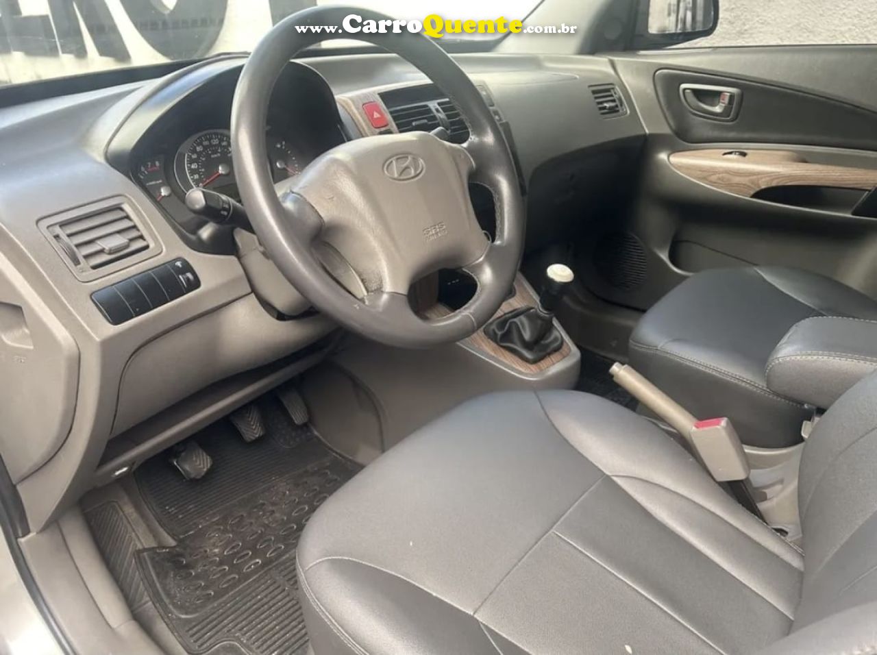 HYUNDAI   TUCSON 2.0 16V MEC.   PRATA 2012 2.0 GASOLINA - Loja